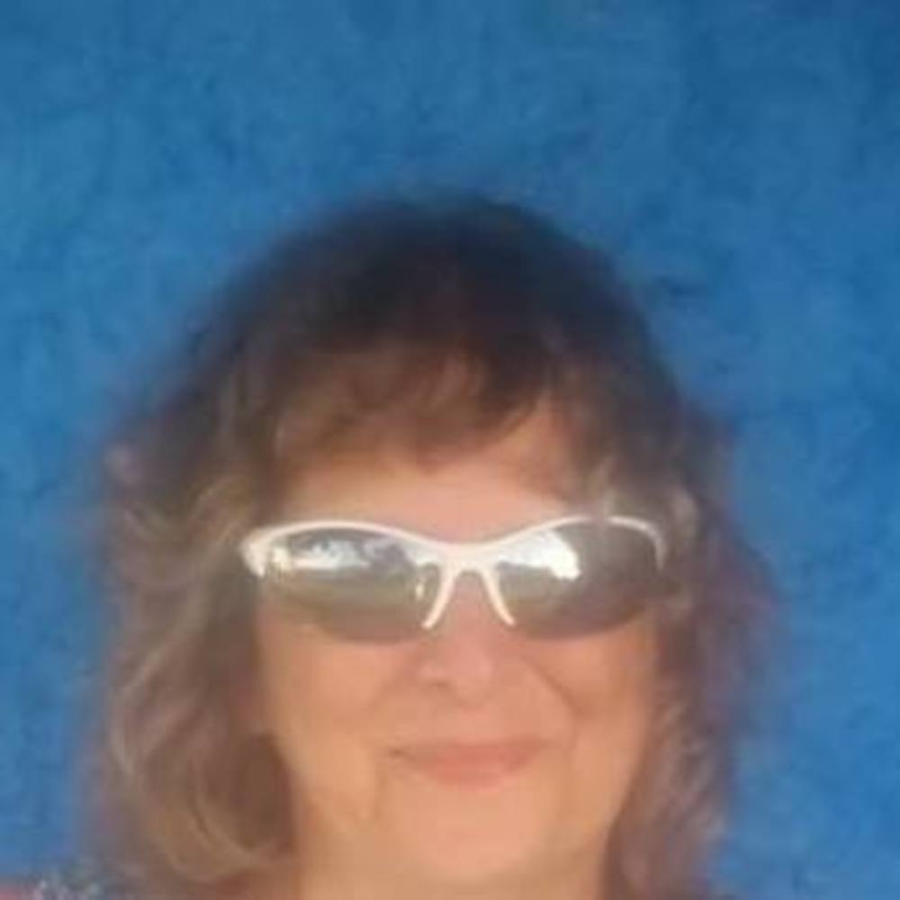 Meet your Posher, Debbie